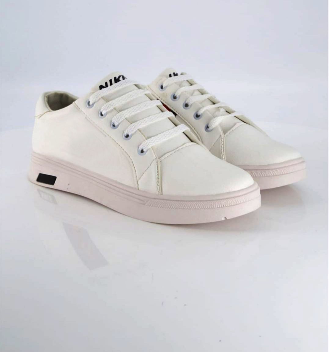 White Sneaker Shoes For Mens Lieght Weight Comfartable Sneaker For Mens Trending Classic Sneaker Shoes For Mens Sneaker For Boys Sneaker For Mens