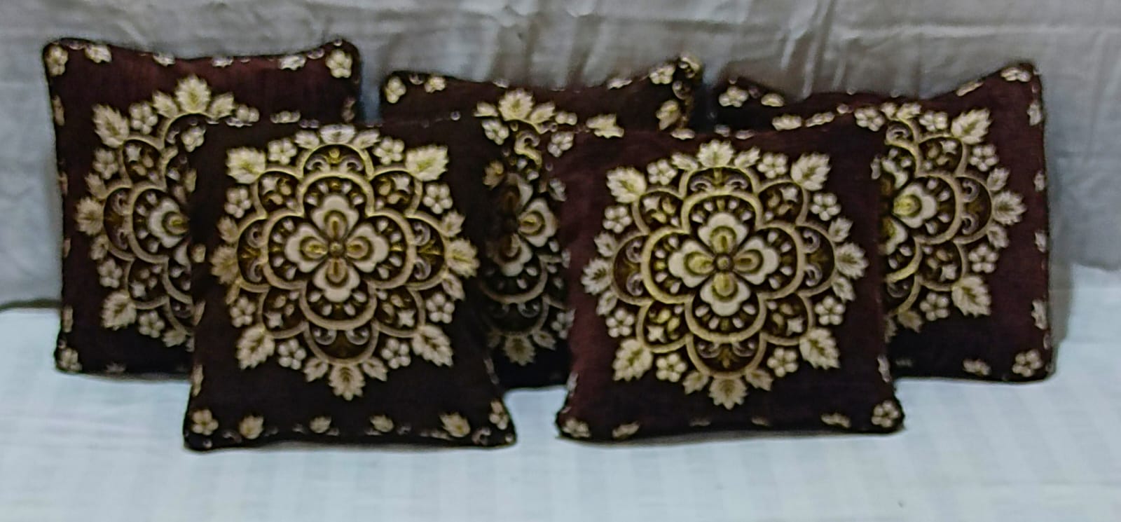 1PC Velvet Jacquard Cushion Cover 15x15 Inches High-Quality Velvet with Zip Closure