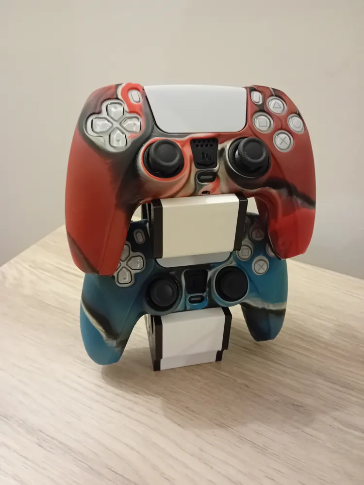 Dual PS5 Controller Holder – PlayStation 5 Gamepad Stand, Modern Desktop Organizer for 2 PS5 Controllers, Durable Space-Saving Gaming Accessory Display Dock for Gamer Setup, Home & Entertainment Room