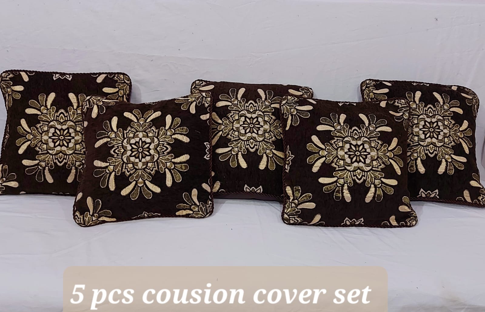 1PC Velvet Jacquard Cushion Cover 15x15 Inches High-Quality Velvet with Zip Closure