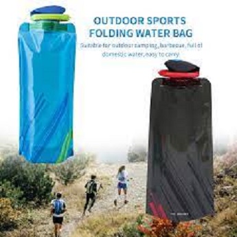 1Pcs Foldable Running Outdoor Activities Water Bottle 700ml Collapsible Bottle sending in Random Colour