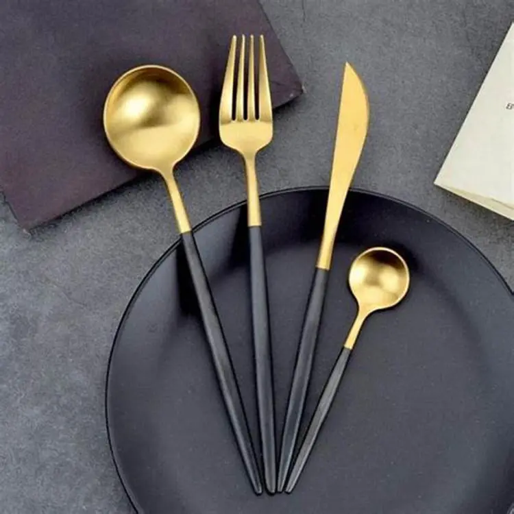 Gold plated outlet dinnerware