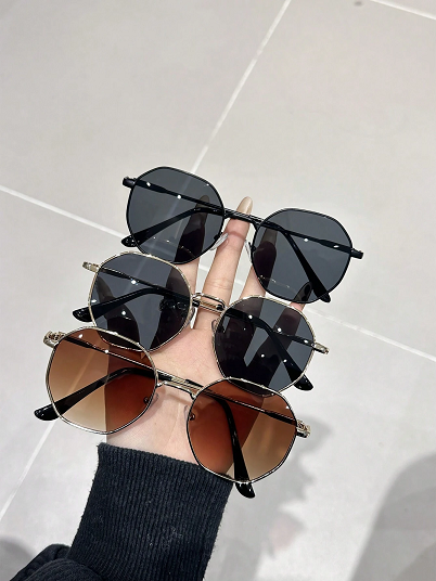 Stylish Polygon Metal Frame Sunglasses for Men & Women | LOOMA Retro Vintage Steampunk UV400 Eyewear | Trendy Y2K Gradient Shades | Unisex Punk Street Style Sun Glasses for Girls & Boys