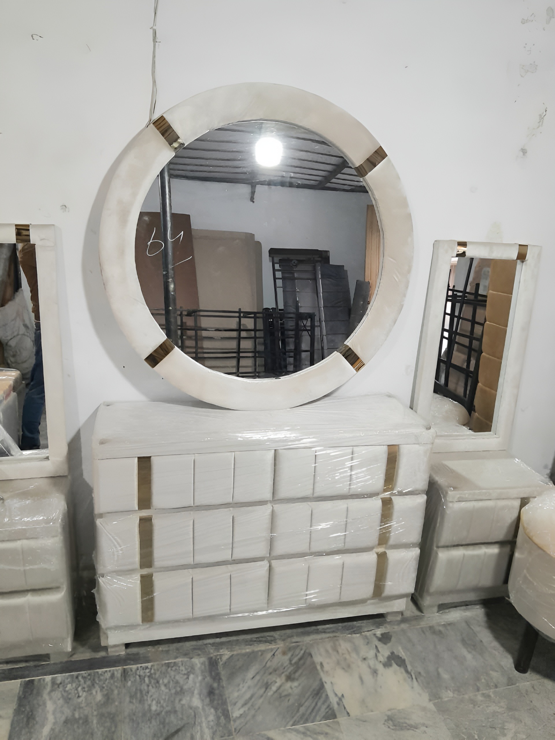 white christmas dresses LED Warm Light Round Mirror (Size=18 by 18 inches) – Citystore.pk main image 1