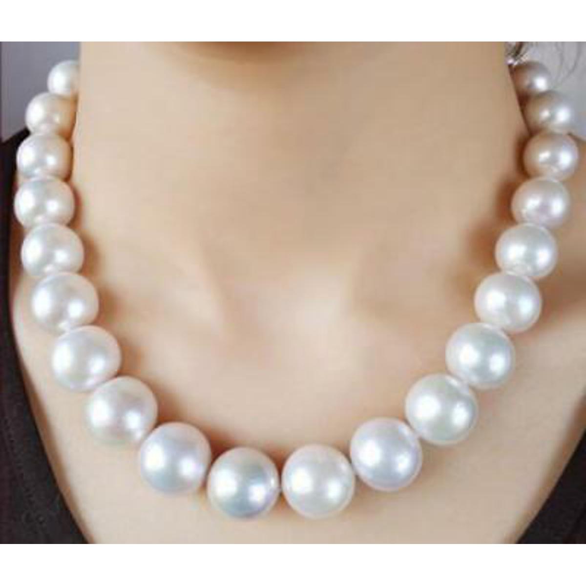 New Stylish Big Pearls Clavicle Pendant Necklace For Women - New Arrivals
