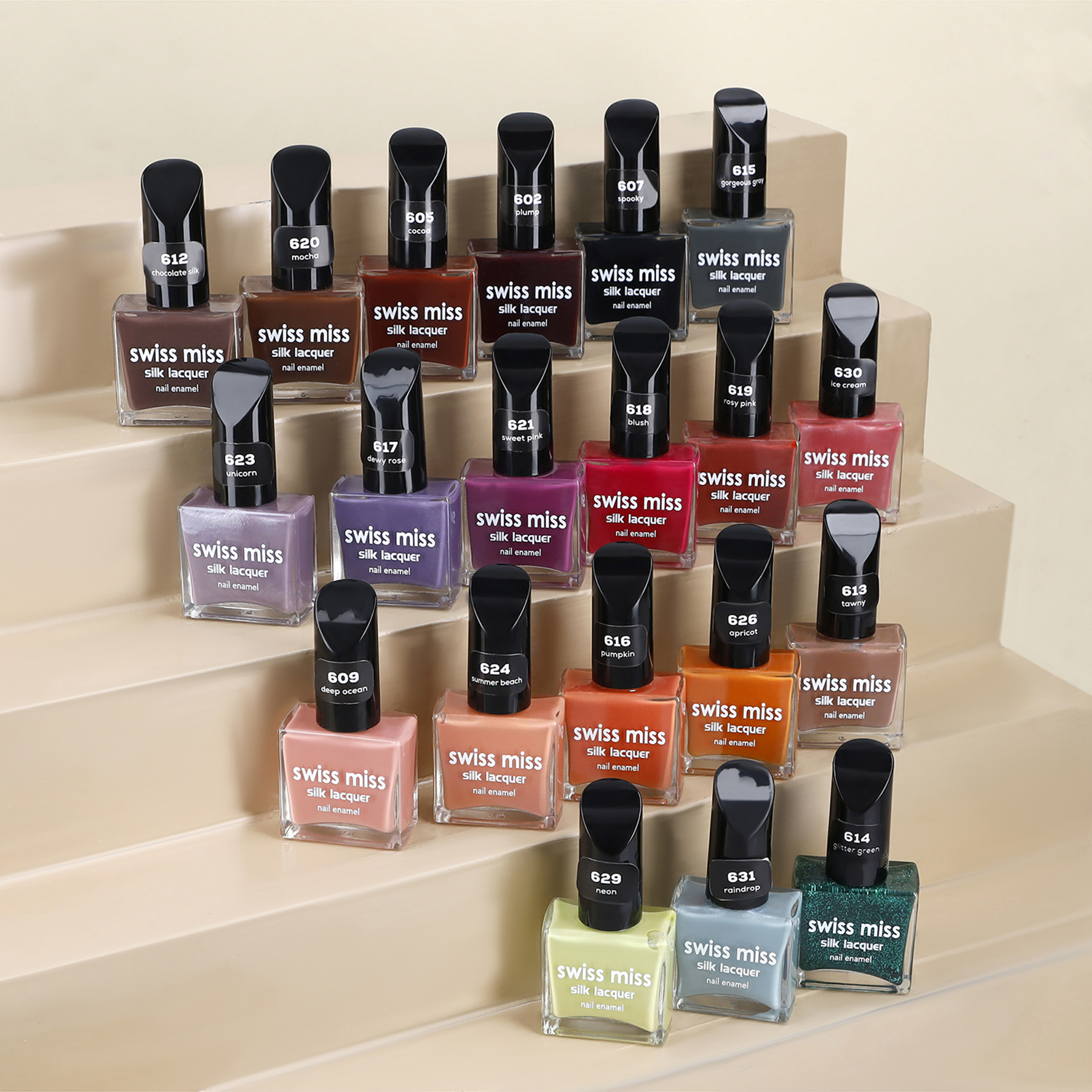 Swiss Miss Silk Lacquer Nail Polish Glitter Green (614)