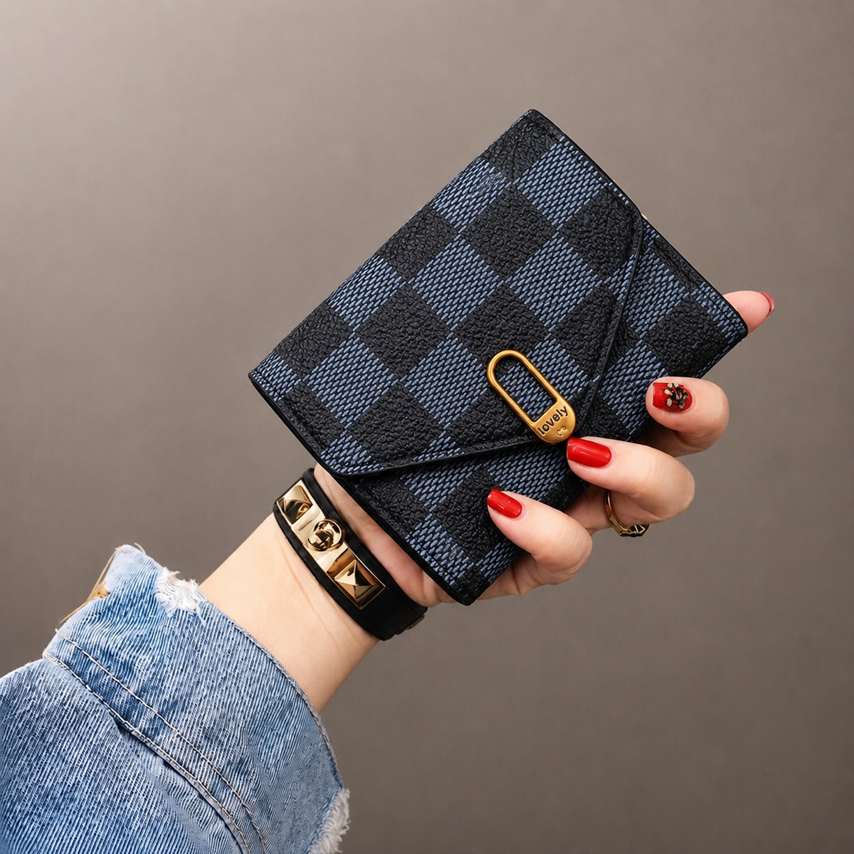 Women's Mini Envelope Wallet - Compact Foldable Card Holder with Metal Clasp