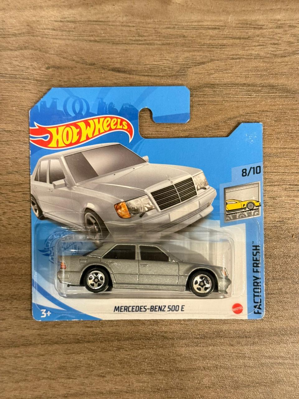 Hot Wheels Mercedes-Benz 500E Die-Cast Car Toy, 1:64 Scale, Classic Luxury Sedan Model, New – Collectible for Kids Ages 3+