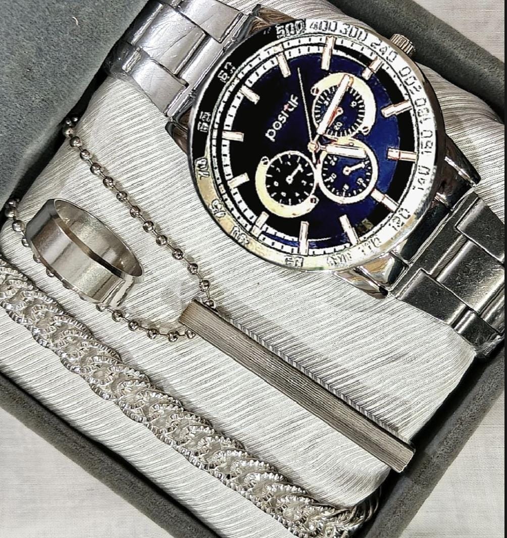 Pack Of 4 New Fashion Sun Moon Star Diamond Men's Fashion Luxury Watch Deal -Top Fashion Mens Steel Band Watch +Chain Braclete -High Quality Classic Silver/blue In Random Dail Designs With Stainless steel Straps Casual Watch Deal For Men
