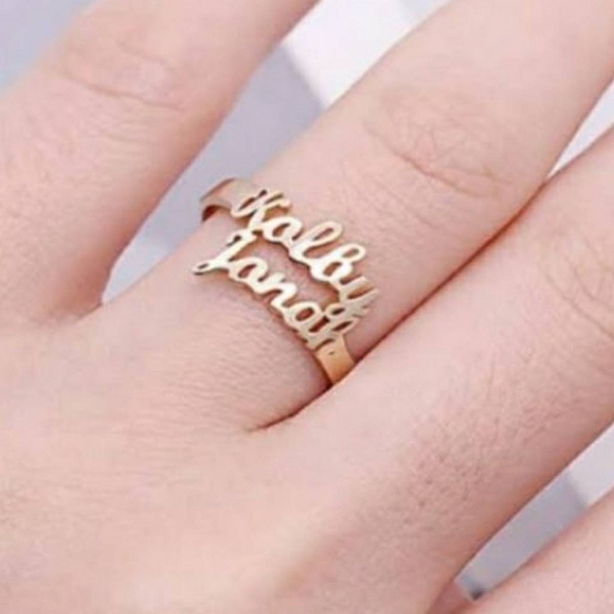 Gold ring name on sale wali