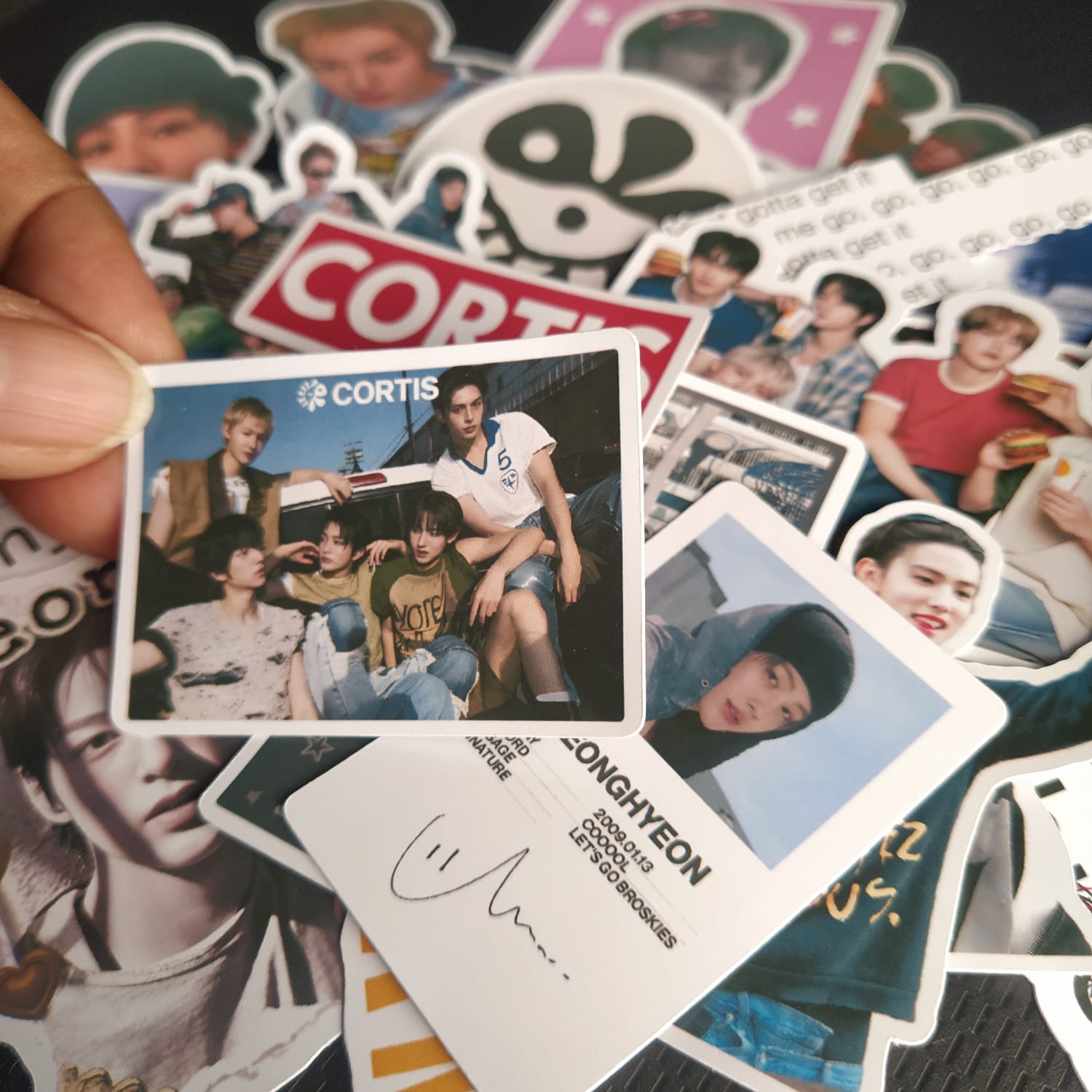 Cortis Cartoon PNG, Chibi Kpop Merch, téléchargement numérique pour