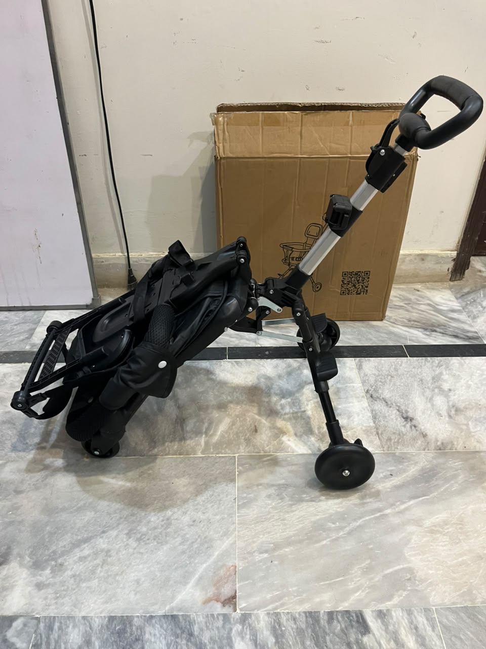 Baby Stroller, Foldable Four-Wheeled Child Stroller, Lightly and Easily Foldable Child Stroller, Suitable For 1-5 Years Old