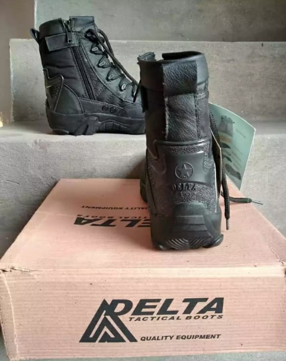 Black Artificial Leather Boots for Men