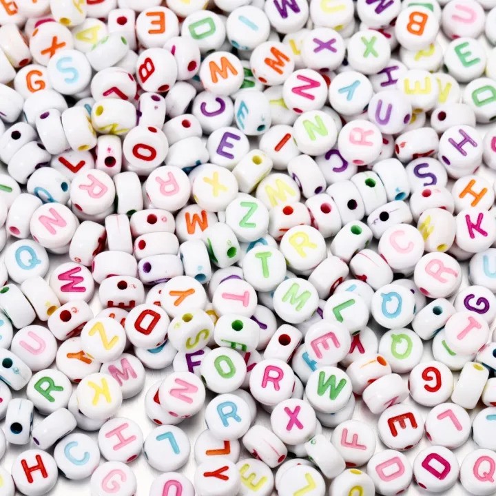 100Pcs Random Mixed Letter Acrylic Beads Flat Round Alphabet Charms Beads For Bracelet Necklace Jewelry Making