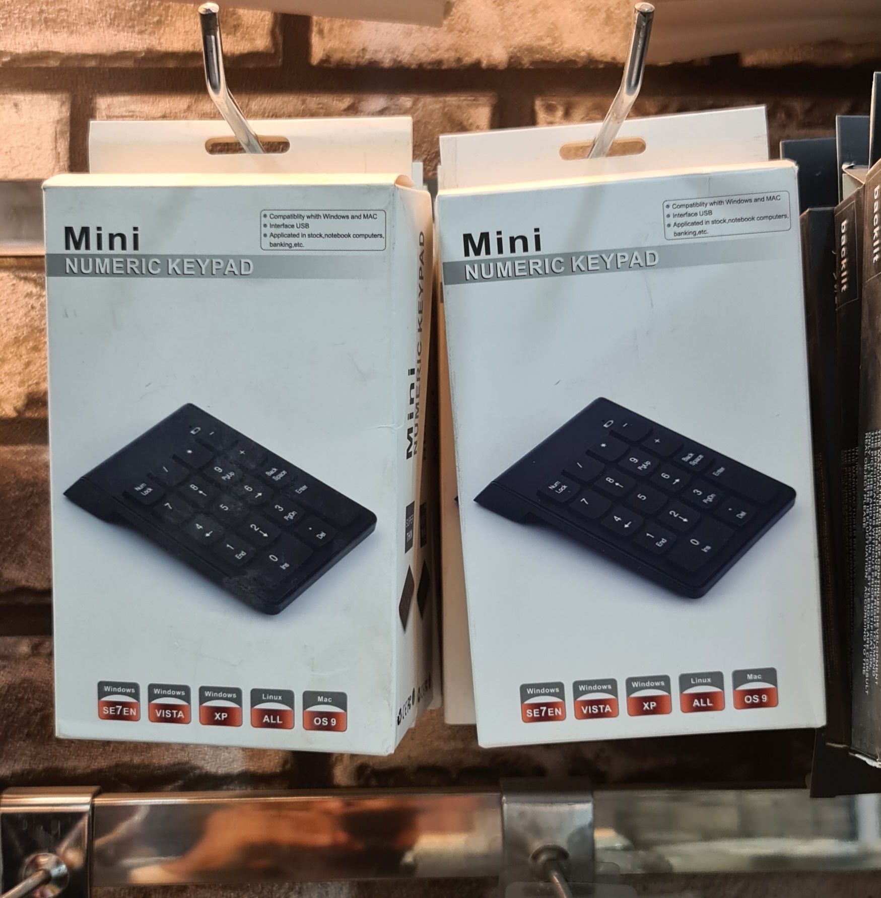 Wireless Numeric Keypad 18Keys Portable Number Numpad with 2.4G Mini USB Receiver for Laptop