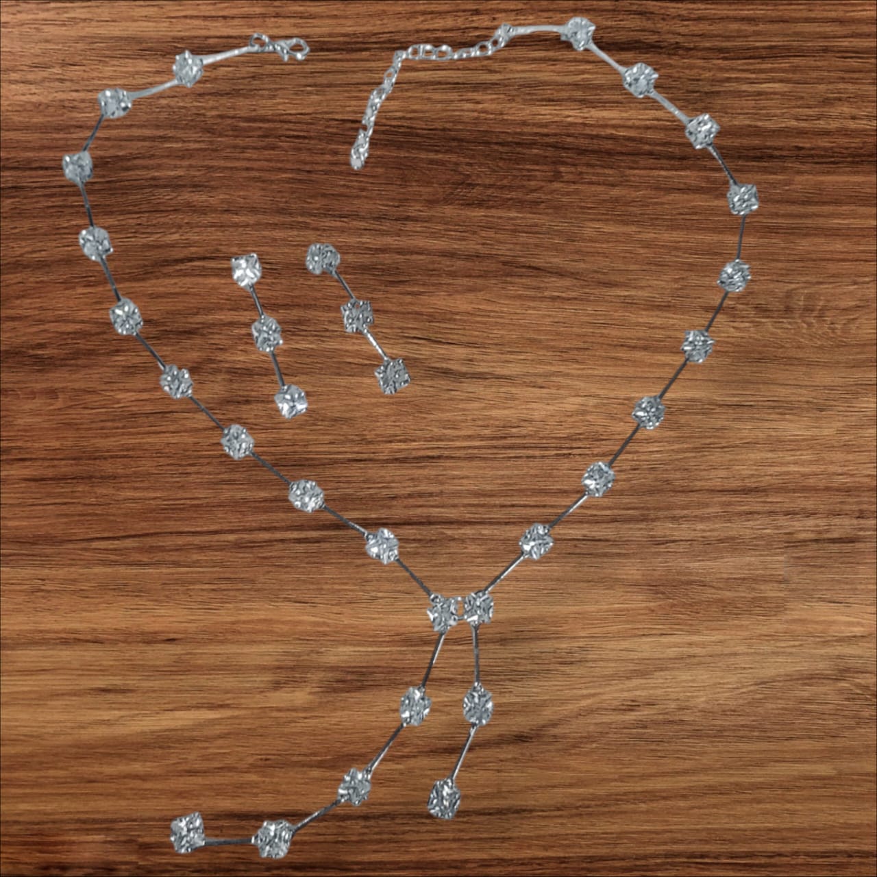 Fine quality 3 pc locket set ,, delicate locket and ear rings set ,necklace and earrings set , mala and earrings set  availabe in silver and golden color , fashion jewellary set