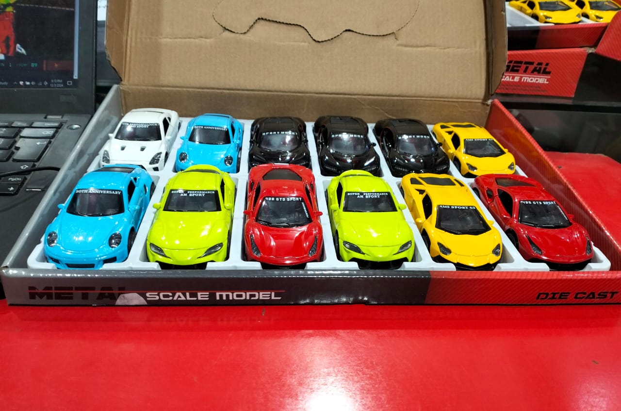 1:43 Scale Nissan GTR / Porsche / Farrari / Bugatti / Lamborghini / Toyota Supra Diecast Model Simulation Sports Car Toy Vehicle Collection