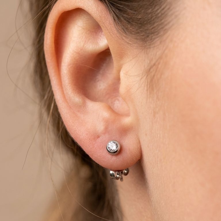 Silver Diamond Stud Earrings for Men & Women Stylish Crystal Ear Studs Elegant Fashion Jewelry for Daily & Party Wear