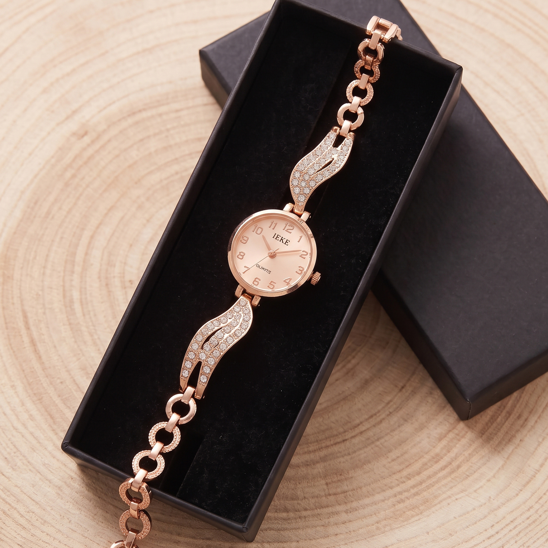 Elegant Bracelet Watch for Girls Women / Fancy Stylish Watches for Ladies Gift with Box / Round Dial and Exquisite Motifs