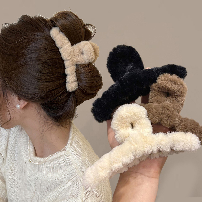 Women Elegant Faux Fur Hair Claw Barrette Crab Headwear Accessories