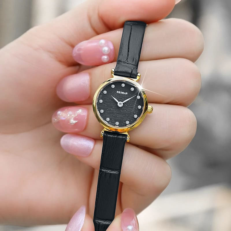 2023 Collection Stylish Small Dial Quartz Watch For Women Luxury Watch For Ladies Trendy Watch For Girls