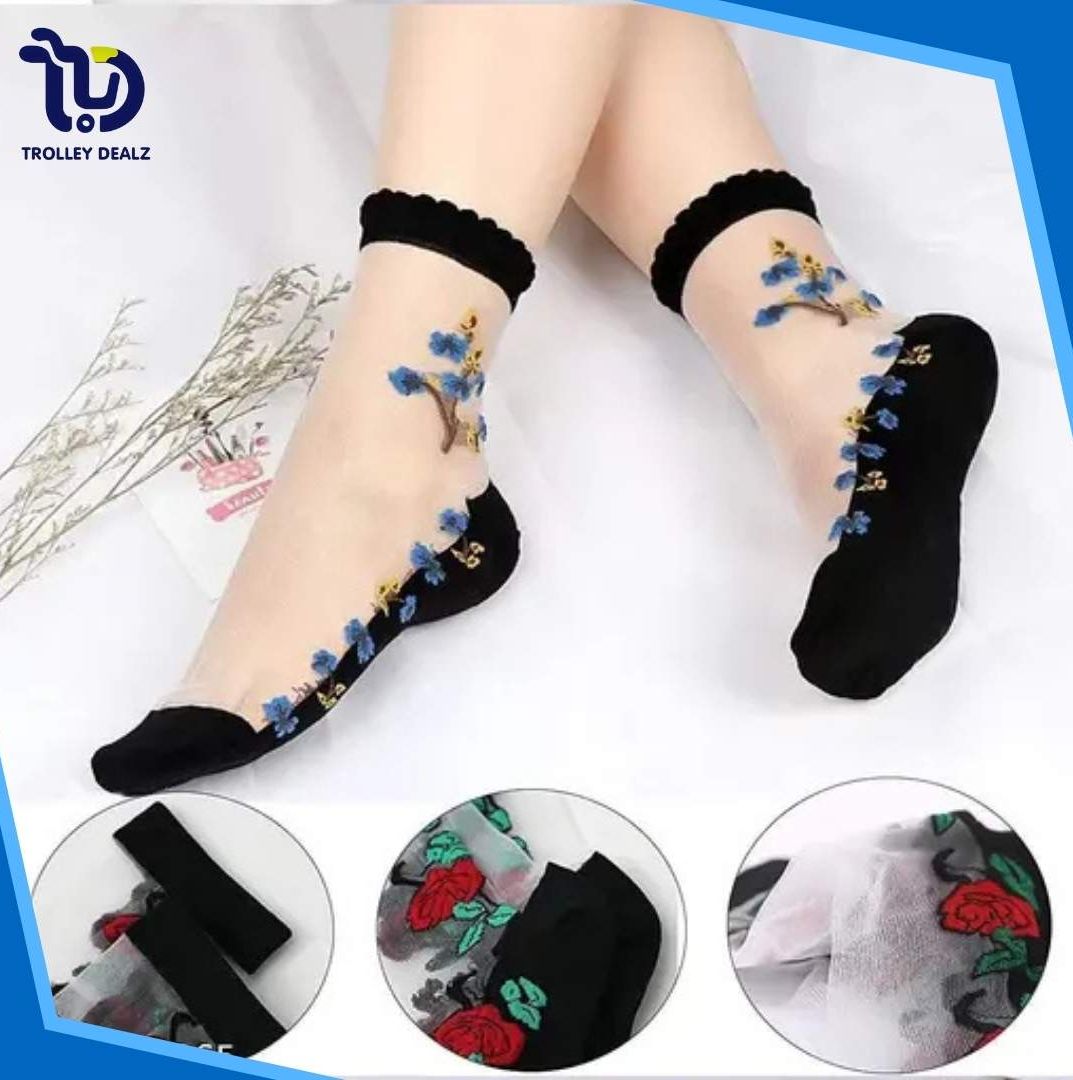 Pack of 5 - Comfortable Breathable Ankle Socks for Woman Soft Sport Short Ladies Socks Fancy Ladies Net Silk Anti-Slip Socks For Girls Korean Style Ladies Socks Fancy Low Cut Socks For Women .