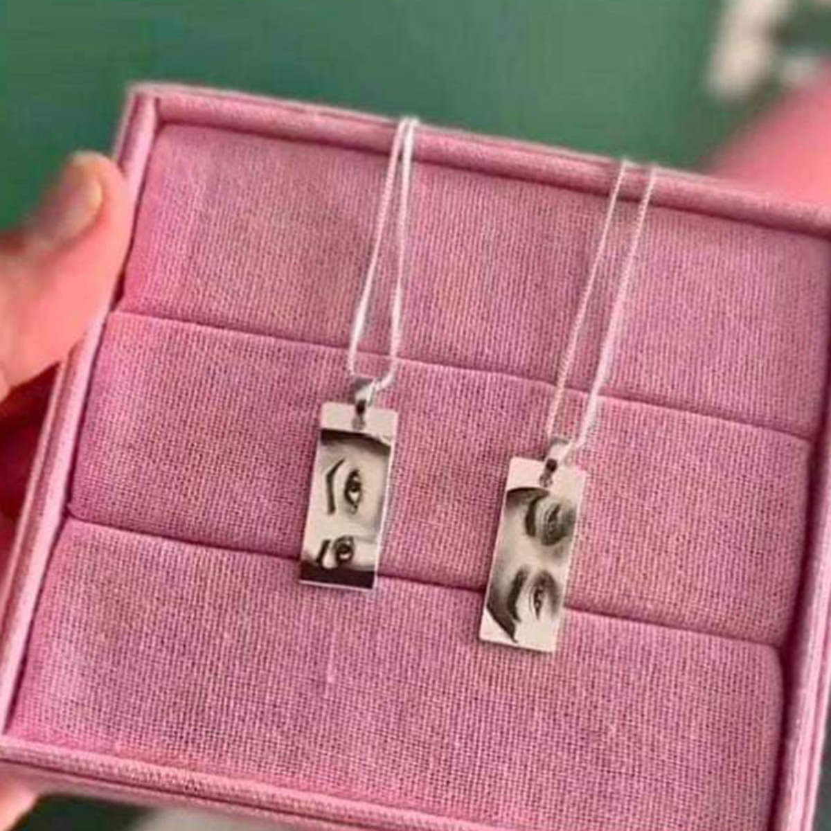 Personalized Eyes Lockets Crafted to Capture the Unique Beauty of Your Loved Ones best quality for gift with Gift picking
