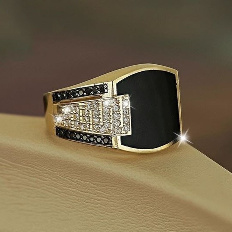 Classic Men Ring Fashion Metal Gold Color Inlaid Black Stone Zircon Punk Rings for Men Engagement Wedding Jewelry