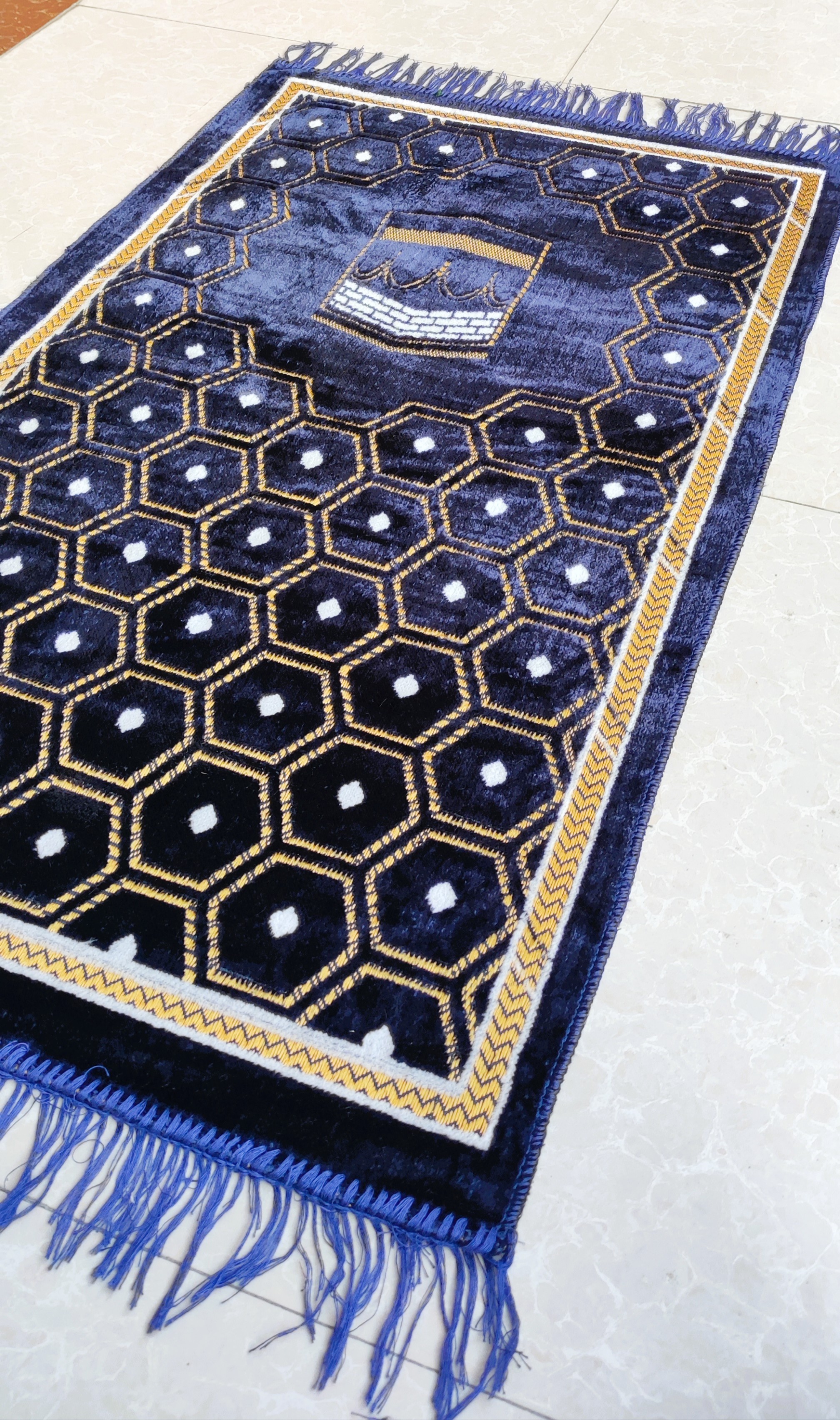 Traditional Mehrab Design Janamaz / Muslims Prayer Rug