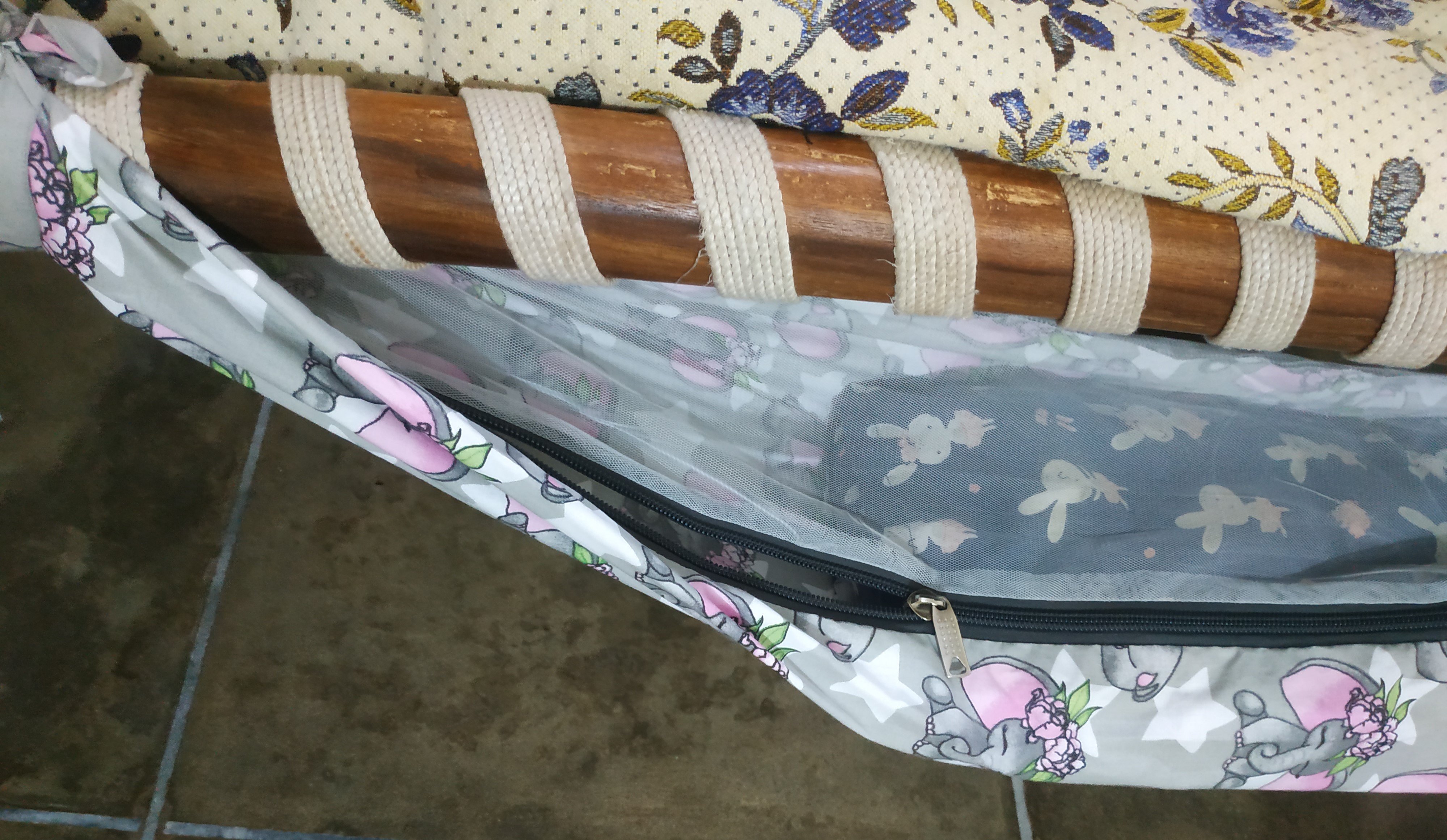 traditional baby sleeping cradle swing with mosquito net