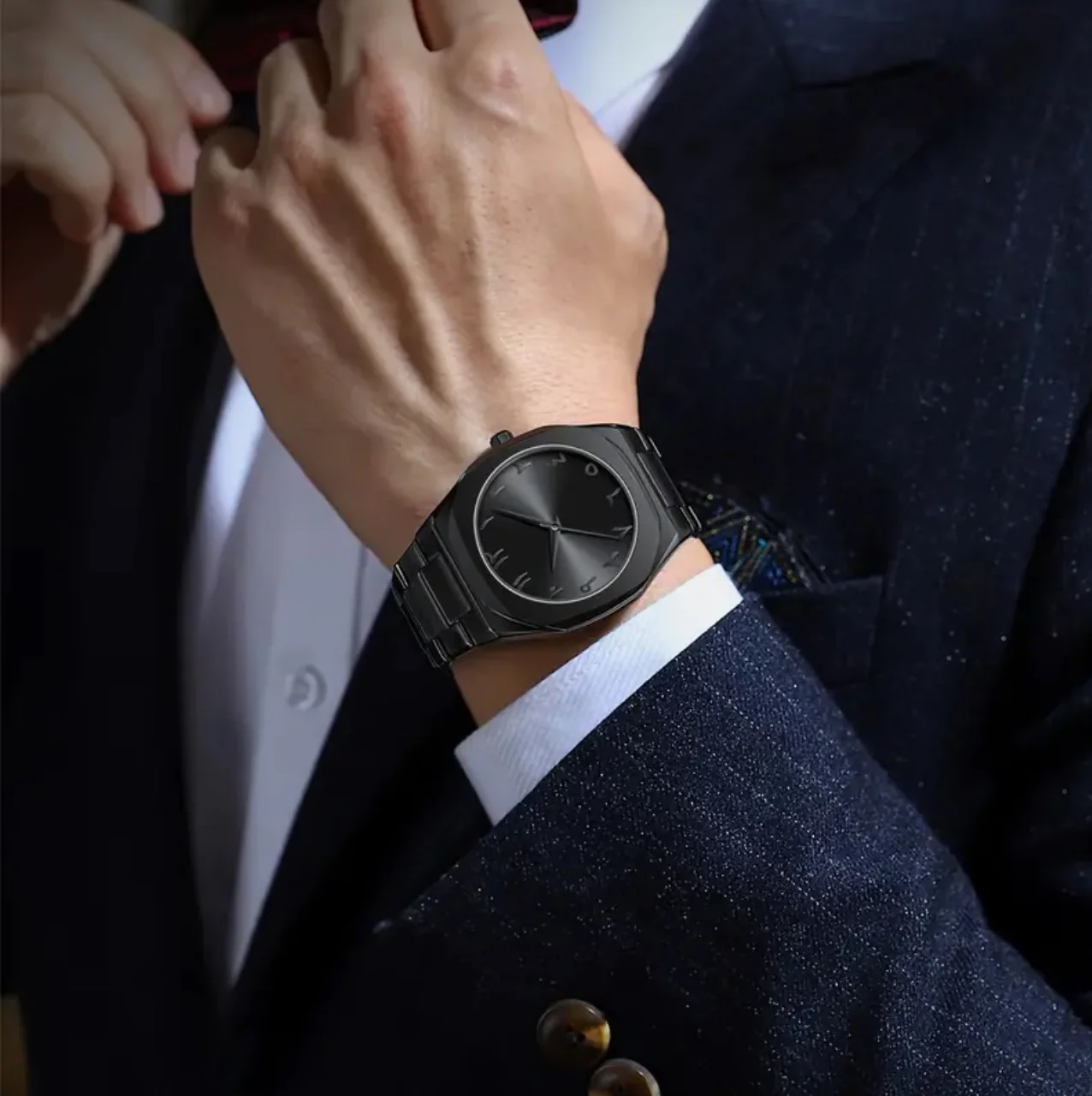 Arabic Aura Watch 2025 Black Modern Creative Design Waterproof Stainless Steel Chain Quartz Movement.,.
