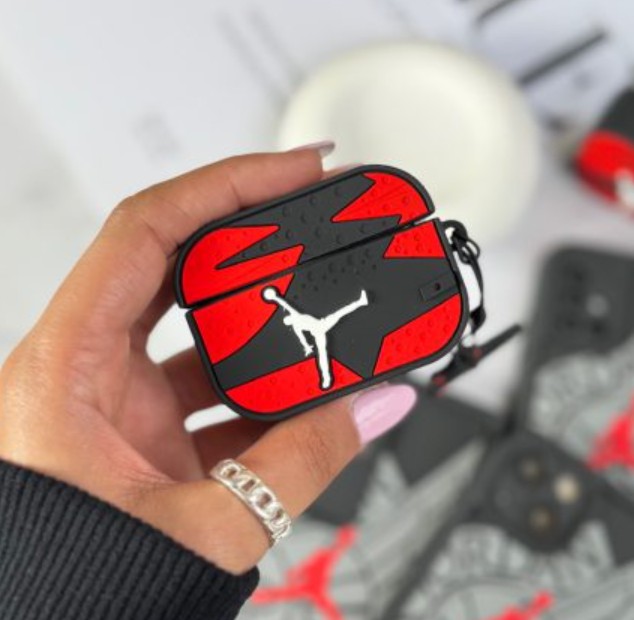 Cute Character 3D Silicone Protective Case Compatible for 𐤠irpods Pro 1 & 2 Case With Hook 𐤠irpods Protective Cover