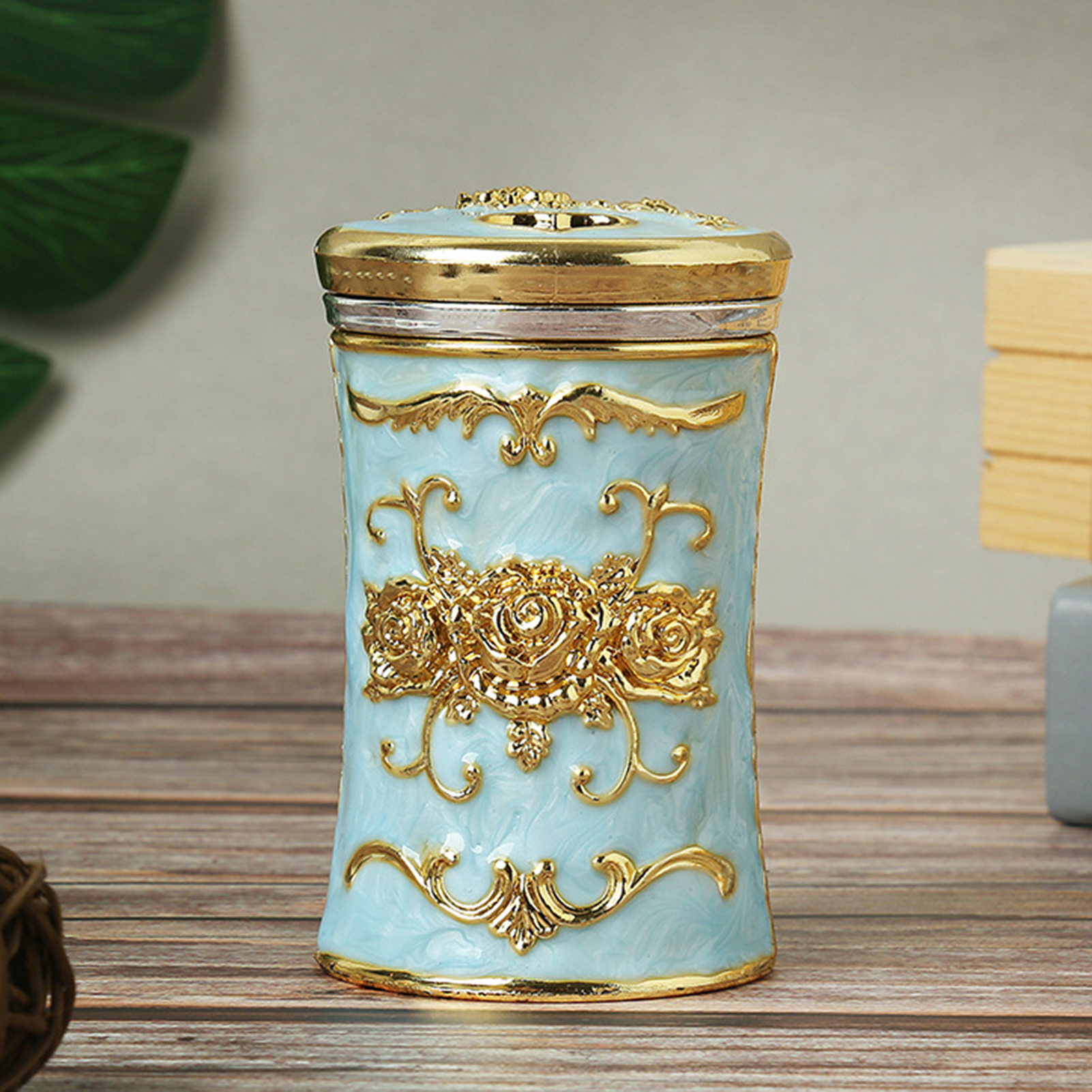 Toothpick Box Eye-Catching Creative Toothpick Dispenser Box Mini Gadget