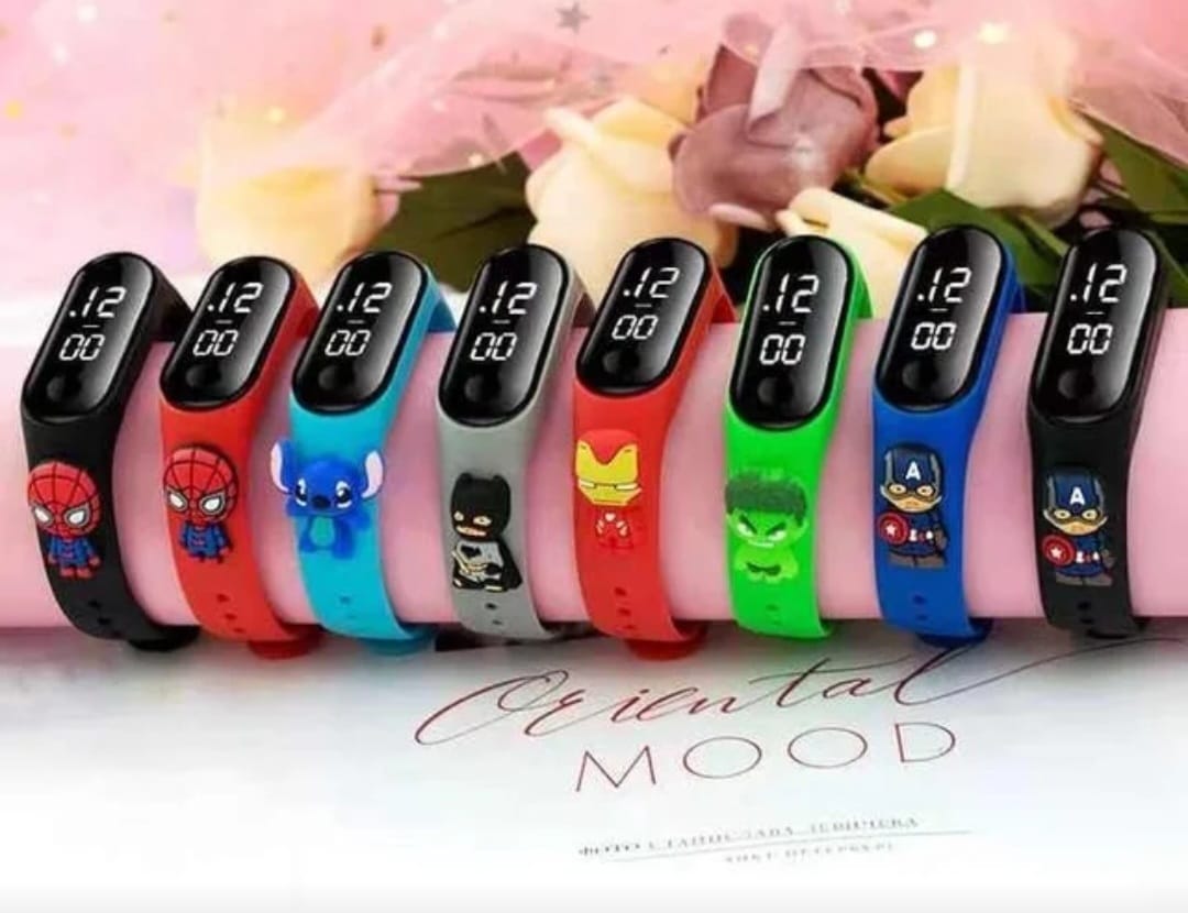 Kids Superhero Digital Watch - Water Resistant, Stylish Sports Wristband, Cartoon Character Design, Durable Silicone Strap for Boys & Girls