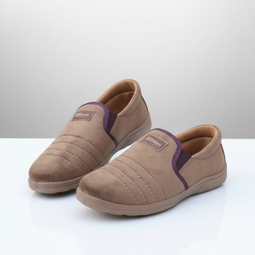 Men’s Comfortable Slip-On Casual Shoes – Soft Fabric & Lightweight Sole