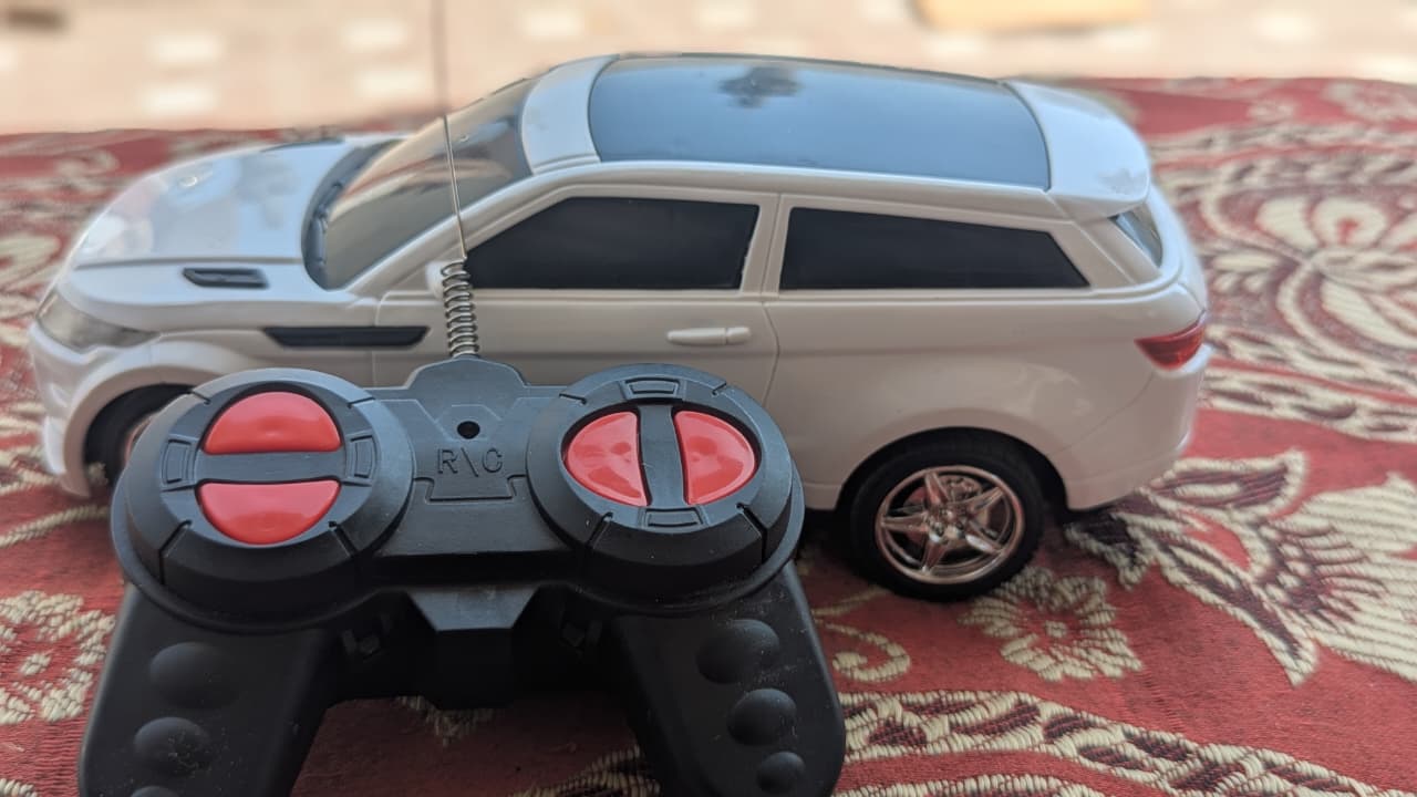 Remote Control RC Car Luxurious 1:18 Scale Model Toy High-Speed Remote Control Cars For boys C2.4G Electric R Car Drift Vehicle Four-wheel Drive With LED, Remote Control Sports Car RC Car Vehicle Toys Birthday Gift for Kids Boys