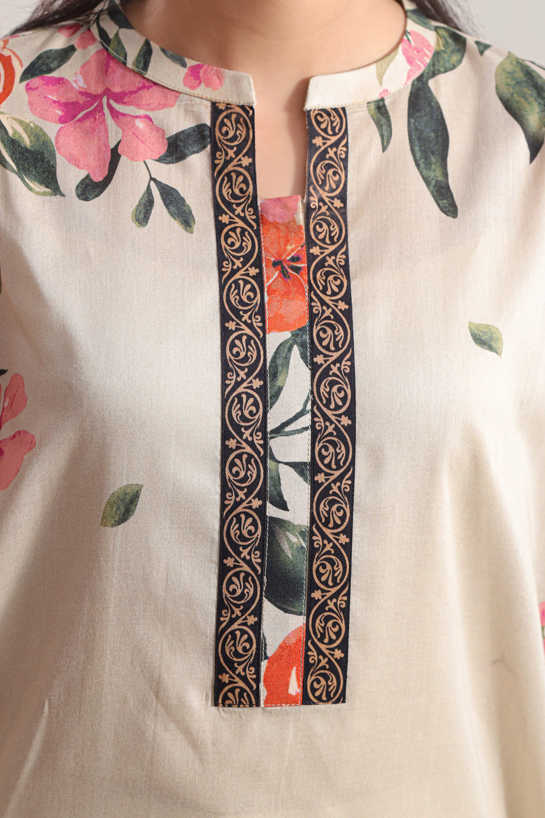 Saya unstitched-printed-lawn-3-piece-wuns-6356