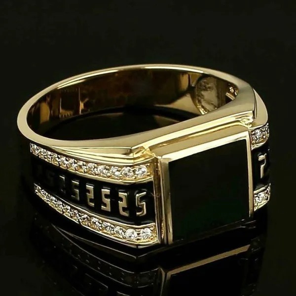 Classic Men Ring Fashion Metal Gold Color Inlaid Black Stone Zircon Punk Rings for Men Engagement Wedding Jewelry