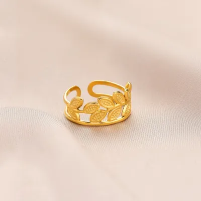 Simple Leaf Gold Ring