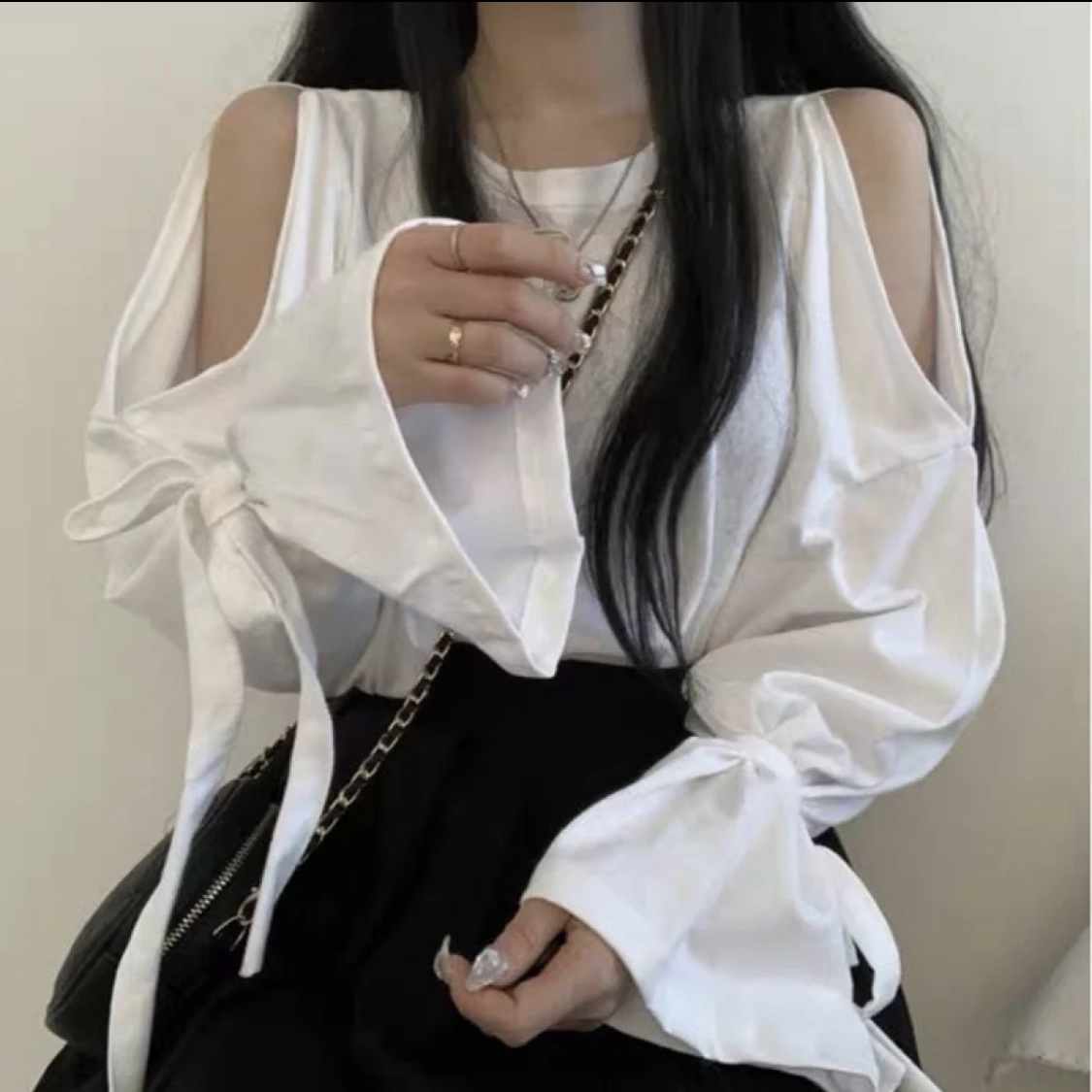 Korean temperament strapless long-sleeved shirt female round neck loose bottoming top for womens and girls