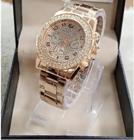 Fashionable 3 Chrono Stain Less Steel Analog Style Quartz Watch For Women