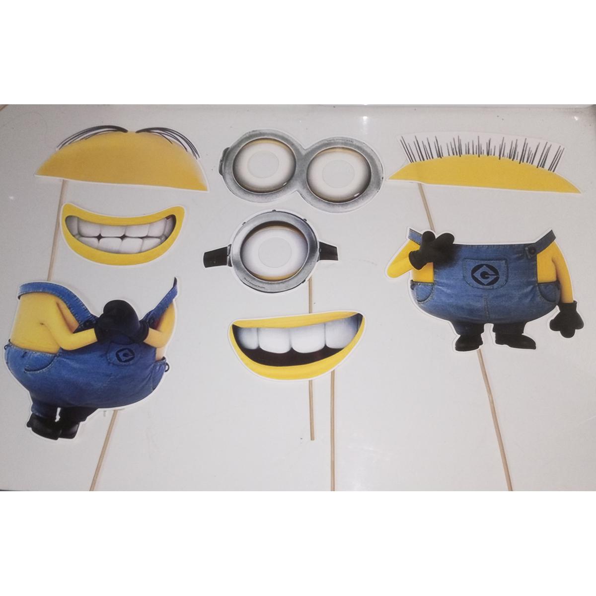 Minion store photo props