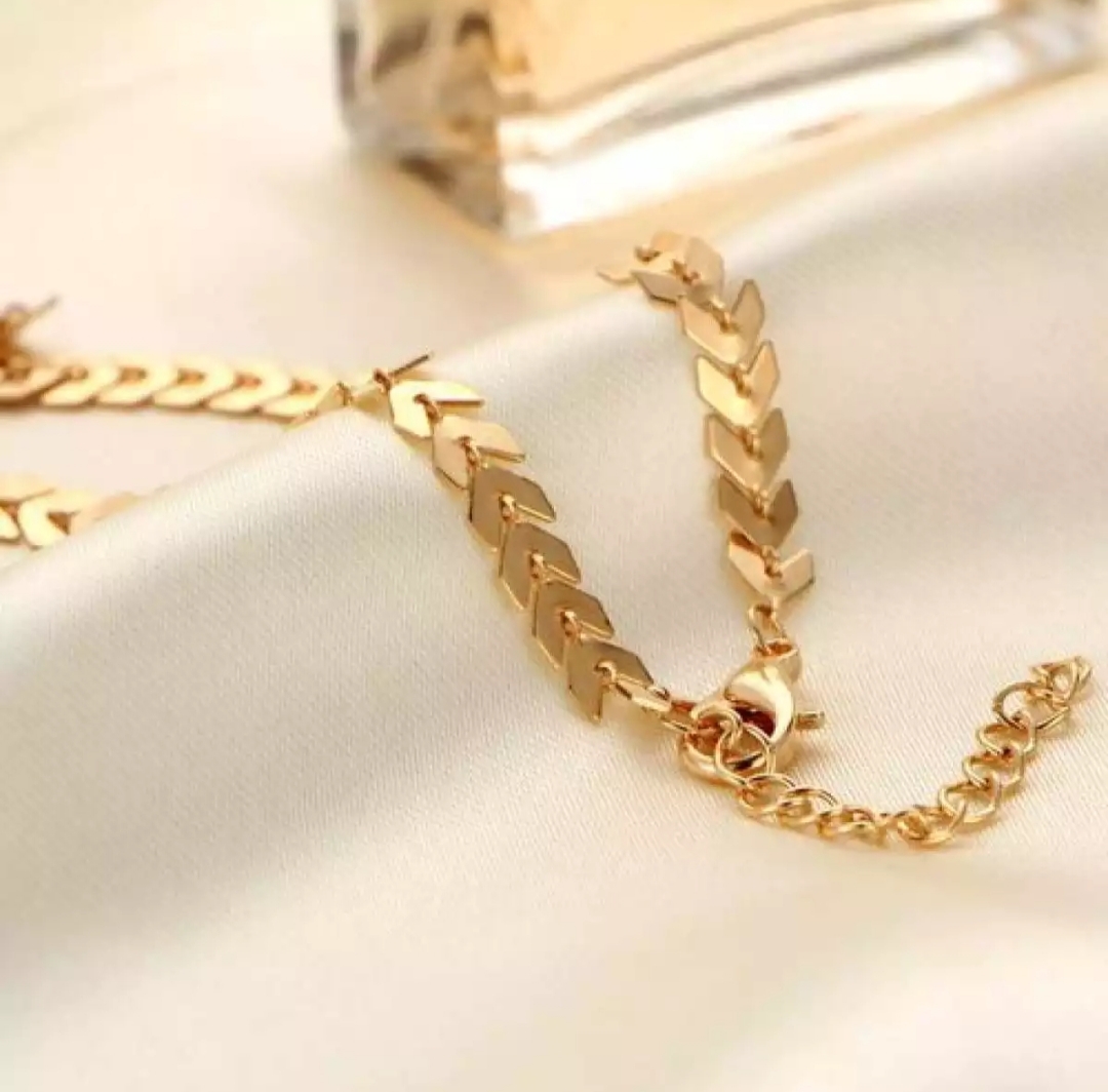 Golden Leaf Mala Chain Design For Girls And Womens in Rope Style Trending in Pakistan