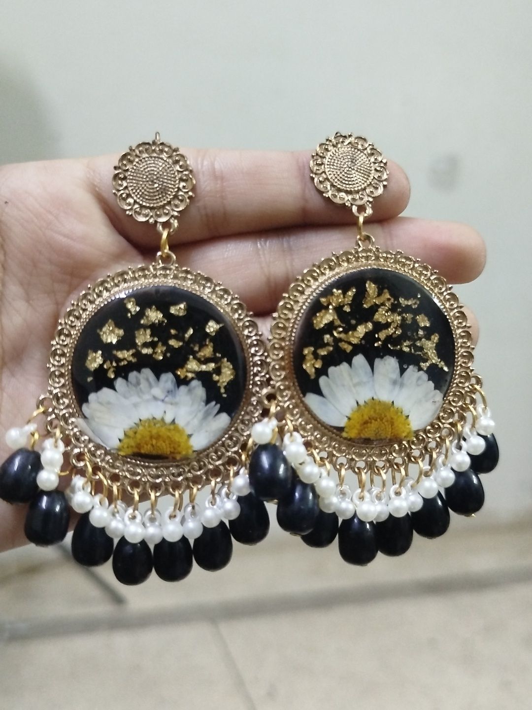 Customized Resin Jhumka With Dried flowers