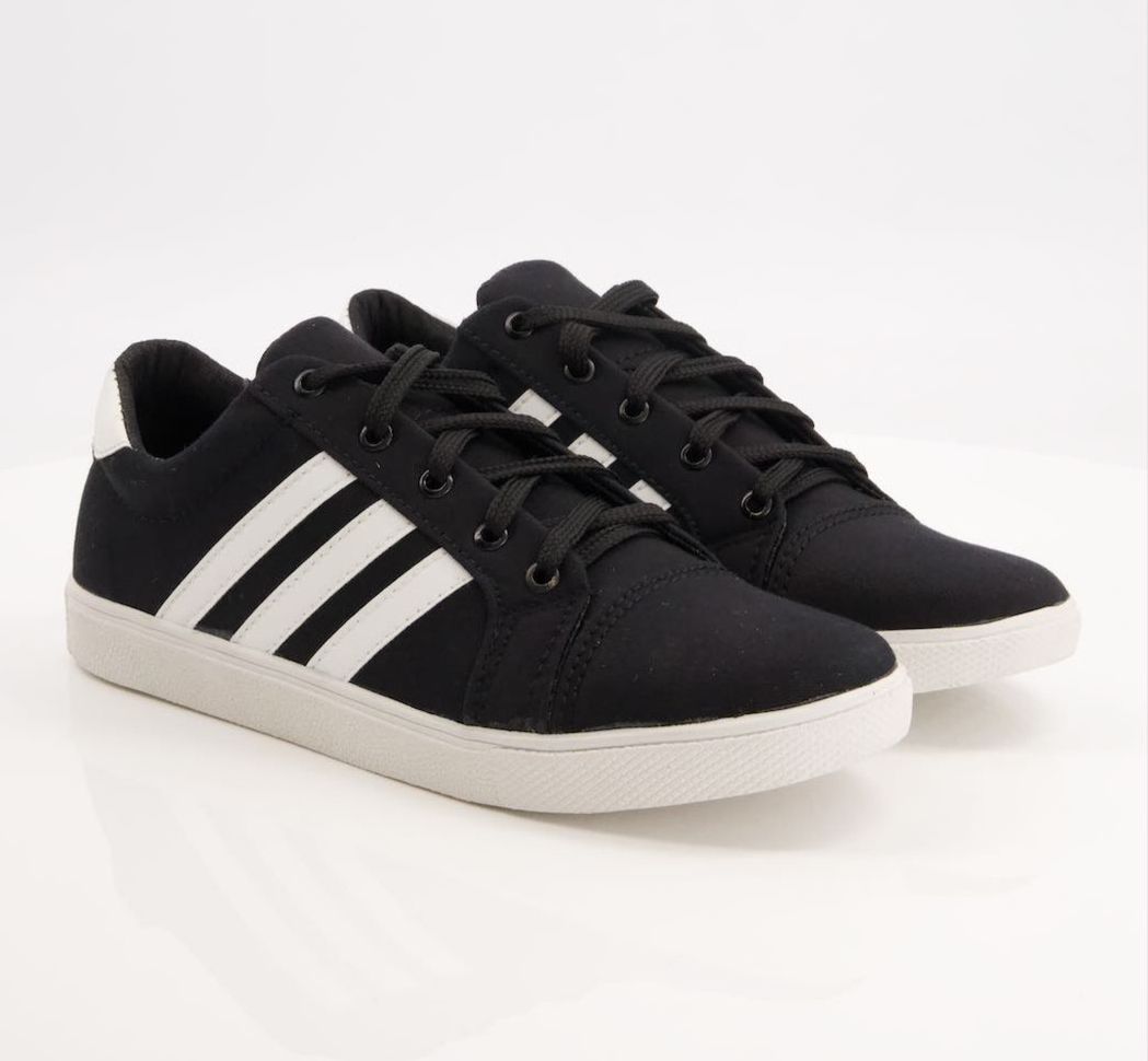 New Jeans Black Sneaker Shoes For Mens Lieght Weight Comfartable Sneaker For Mens Trending Classic Sneaker Shoes For Mens Sneaker For Boys Sneaker For Mens