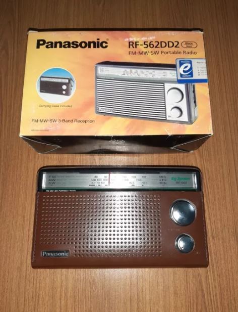 3 Band Portable Radio RF-562 with FM, MW, SW, 800mW Output, 8cm Speaker, and Earphone Terminal