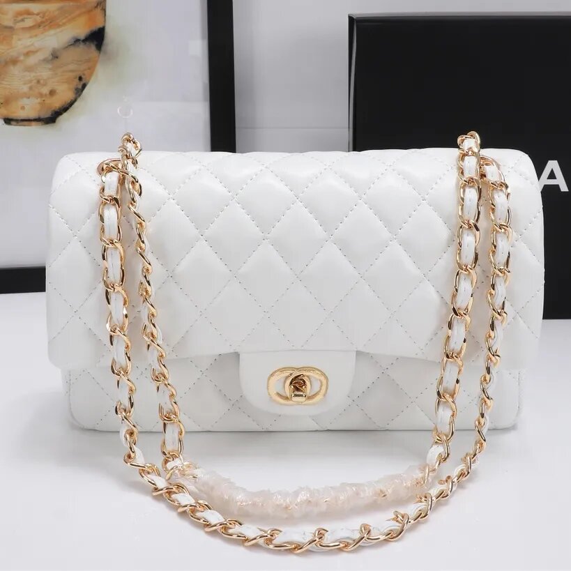 White Crossbody Bag New Design |Long Chain Medium-Sized Shoulder Bag for Ladies | High-Quality PU Leather with Small Inner Pocket Stylish Bag | Dimensions of Handbag is 25cm x 18cm|