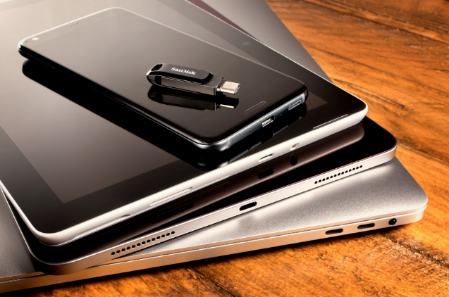 Free Gift + SanDisk  Ultra Dual Drive Go USB Type-C Flash Drive, Black speed upto 400mbs