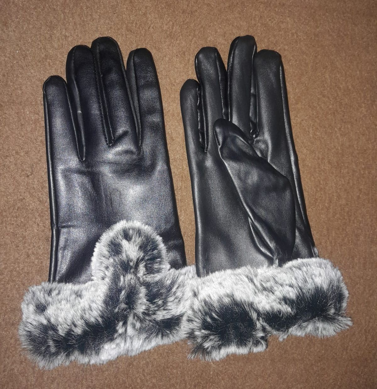 Outdoor Winter Women Windproof Faux Leather Touch Screen Full Finger Gloves with Faux Rabbit Fur Lining
