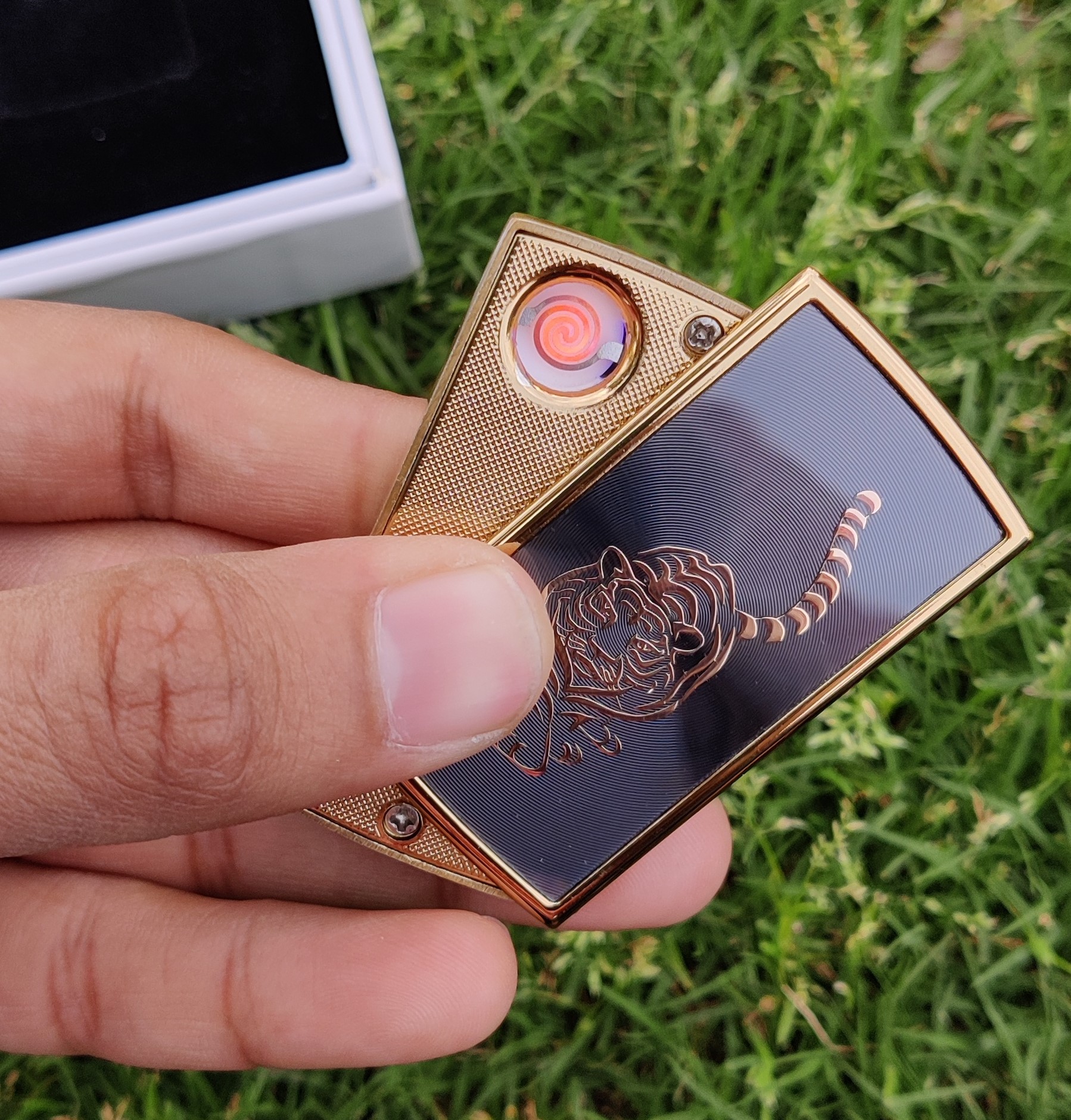 Luxury Rechargeable Cigarette Lighter Premium Quality Best for Gift Purpose 